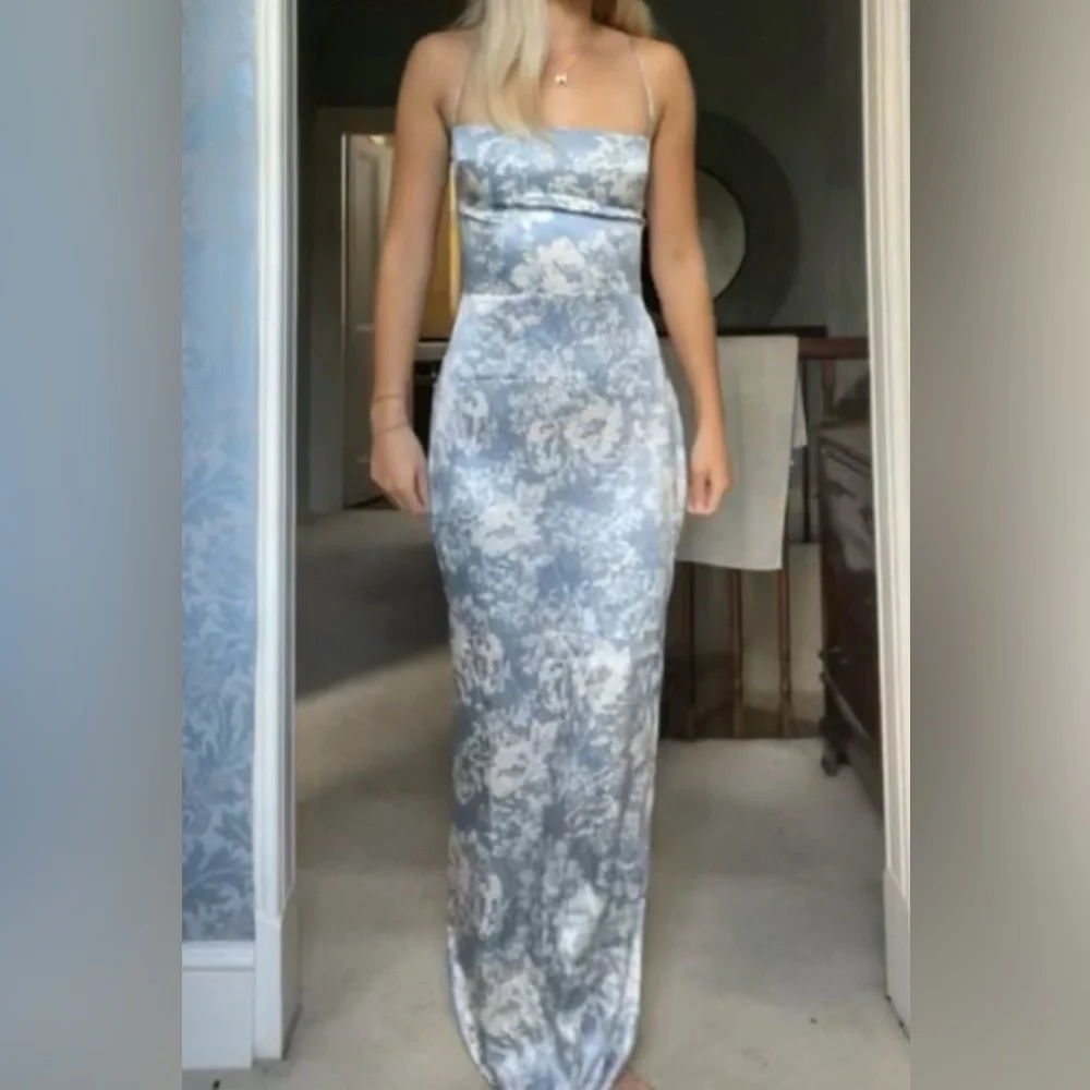 Reformation Frankie Silk Formal Dress Spaghetti Strap Porcelain Blue Floral 10 P - Picture 12 of 16